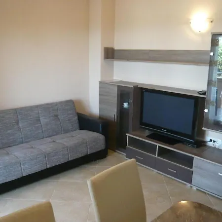 House In Near Sandy Beaches Appartement