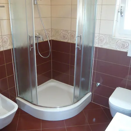 House In Near Sandy Beaches זאטון