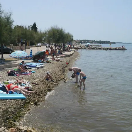House In Near Sandy Beaches * זאטון