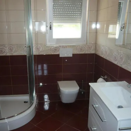 House In Near Sandy Beaches Appartement *