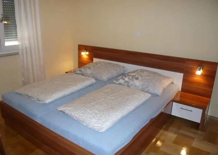 House In Near Sandy Beaches زاتون