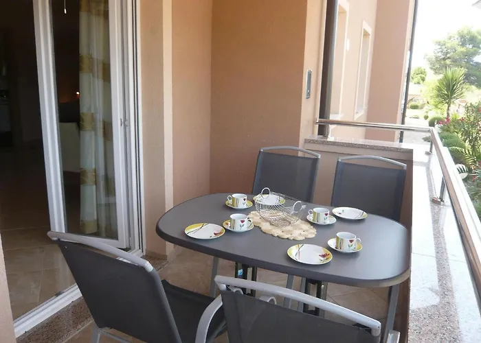 House In Near Sandy Beaches شقة زاتون