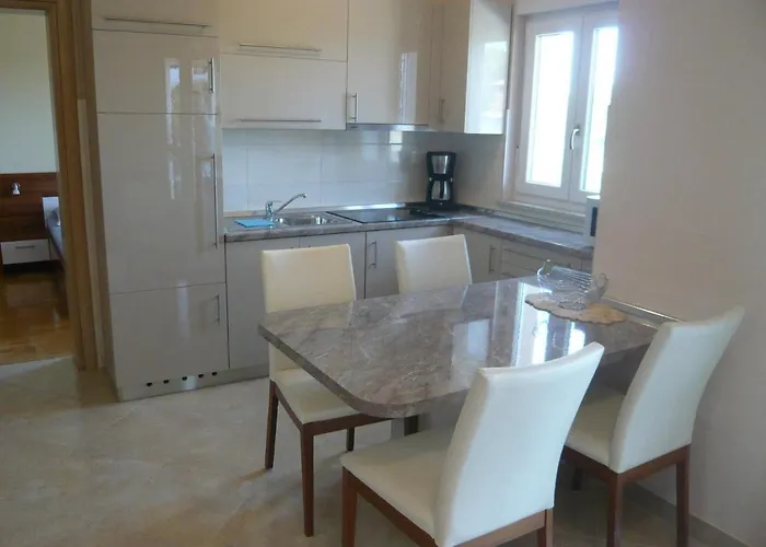House In Near Sandy Beaches *