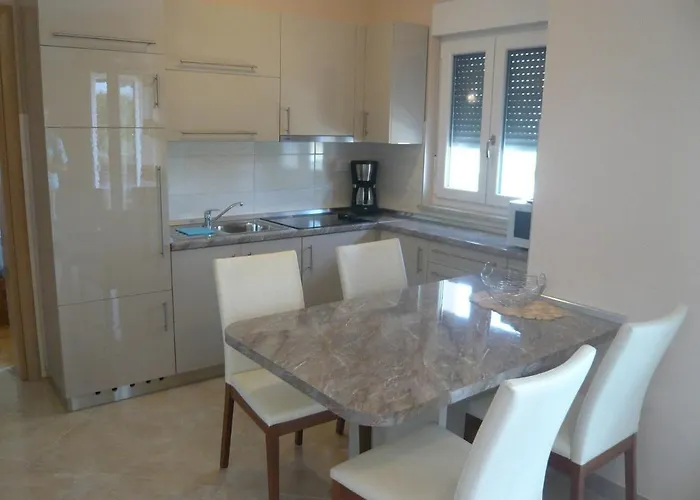 House In Near Sandy Beaches Apartamento