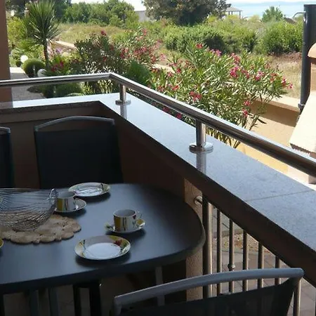 House In Near Sandy Beaches Apartment