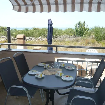 House In Near Sandy Beaches *