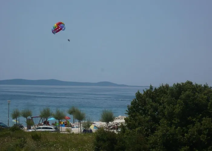 아파트 House In Near Sandy Beaches 자톤