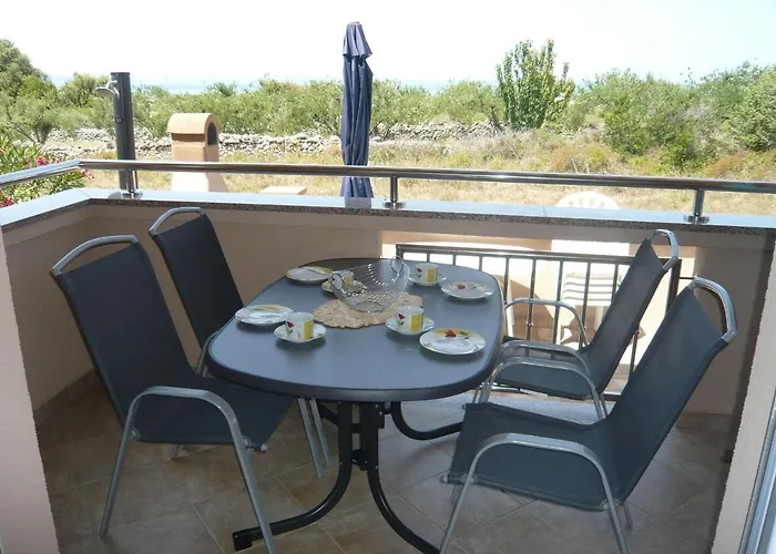 House In Near Sandy Beaches 아파트 *